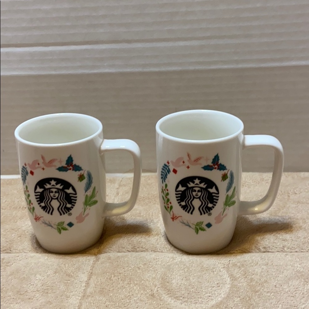 Starbucks Holiday Wreath Coffee Mugs Set of 2
